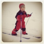 Agnes på skidor